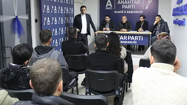 Anahtar Parti Elazığ'da mazbata töreni düzenledi