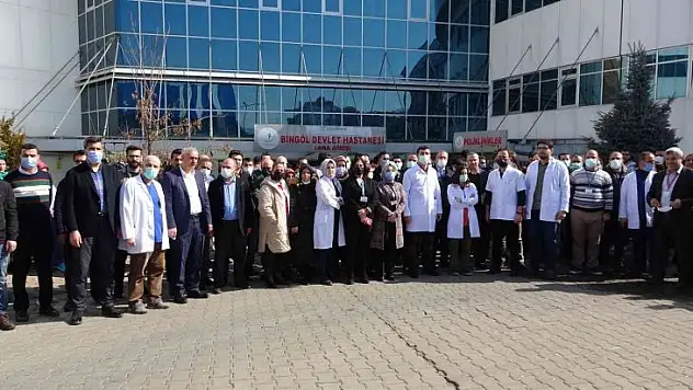 Bingöl'de doktora uygulanan şiddet kınandı