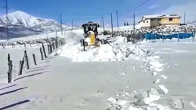 Bingöl'de 182 köy yolu ulaşıma kapandı