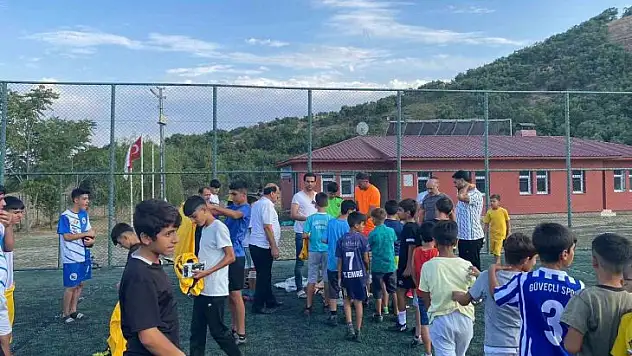 Bingöl'de İl Özel İdaresi'nden gençlere sportif destek