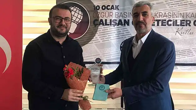 Eğitim Bir-Sen gazetecilerle bir araya geldi