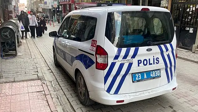 Elazığ'da bıçaklı kavga!