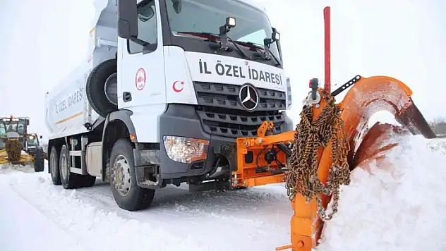 Elazığ'a bağlı 547 köy yolu kar nedeniyle ulaşıma kapandı