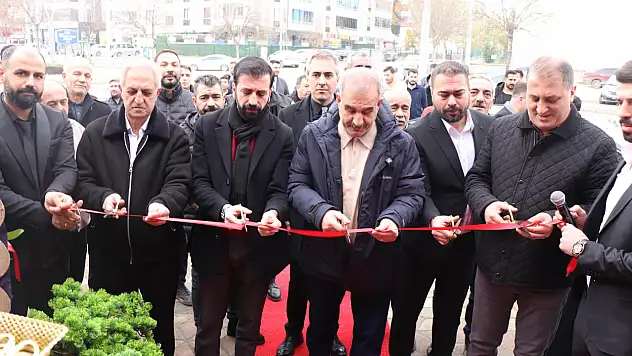 ETSO Başkanı İdris Alan'ın katılımıyla Uğrak Gold Pastanesi açıldı