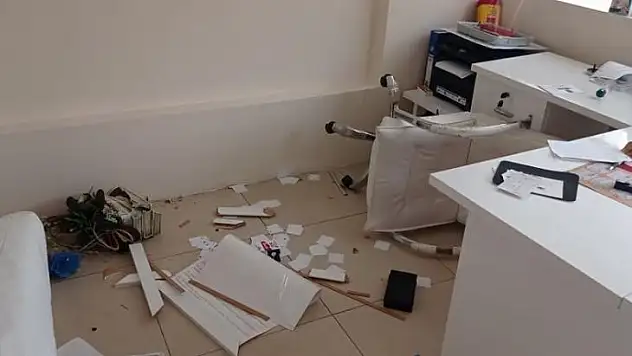 Kadına yönelik şiddet gününde, kadından doktora bıçaklı saldırı
