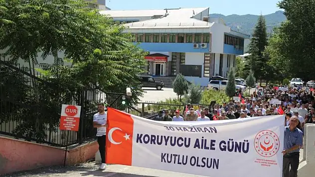 Tunceli'de 30 Haziran Koruyucu Aile Günü yürüyüşü