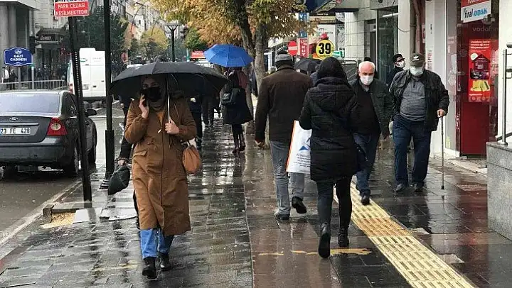 Aşılamada sarıya dönen Elazığ'da uzmanlar uyardı