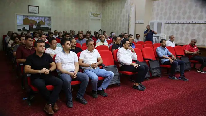 Belediye çalışanlarına seminer verildi