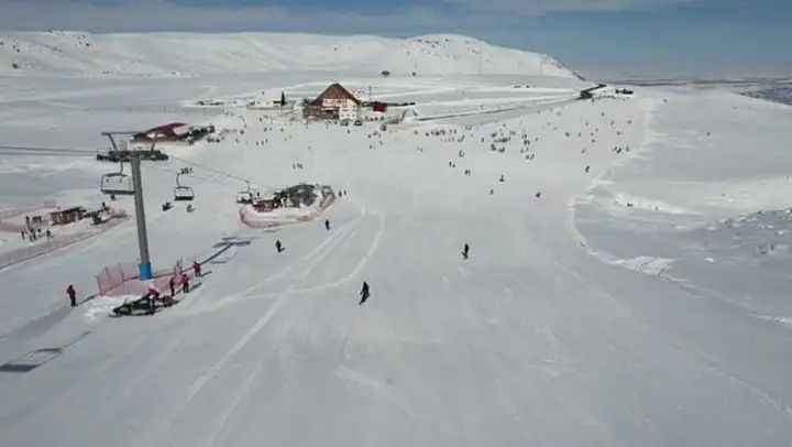 Bingöl'deki Hesarek Kayak Merkezinde sezon kapanıyor