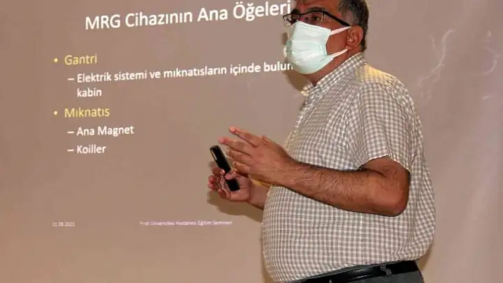 Doç. Dr. Murat Baykara: MRG öncesinde sağlık personeli hastadan bilgi almalı