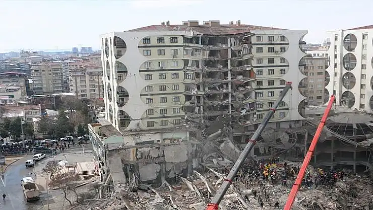 89 kişinin hayatını kaybettiği Galeria Sitesi'nin tutuklu sanıklarına 17 yıl 6'şar ay hapis cezası