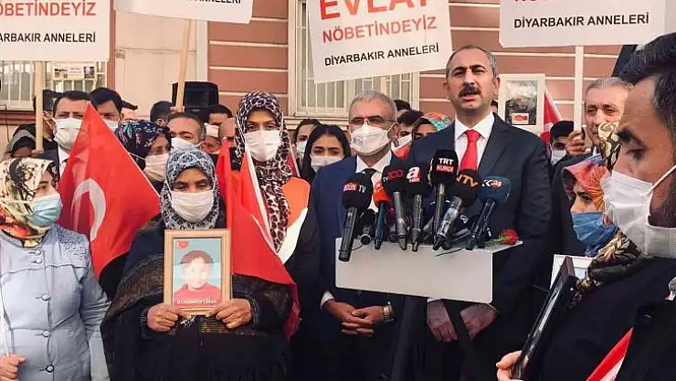 Bakan Gül: Nerede uluslararası insan hakları kurumları?