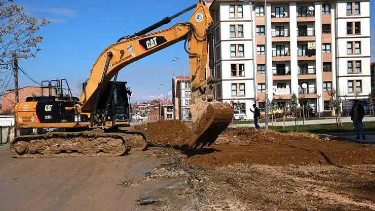 Battalgazi Belediyesi, yollarda altyapı sağlamlaştırma çalışmaları gerçekleştirdi