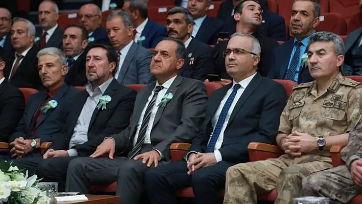 Bingöl'de 'Peygamberimiz, İman ve İstikamet' konulu konferans düzenlendi