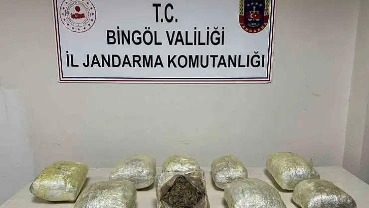Bingöl'de odunların içine gizlenmiş uyuşturucu ele geçirildi: 3 kişi gözaltına alındı