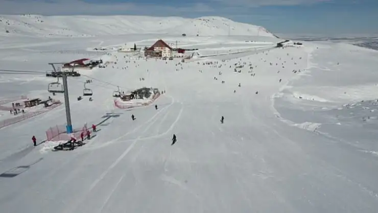 Bingöl'deki Hesarek Kayak Merkezinde sezon kapanıyor
