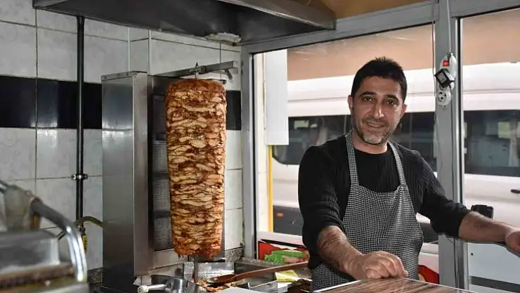 Bingöllü esnaf bir günlük gelirini Gazze'deki çocuklara bağışladı