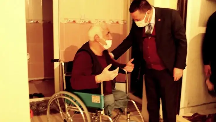 Bu evde yürekleri sızlatan bir dram var