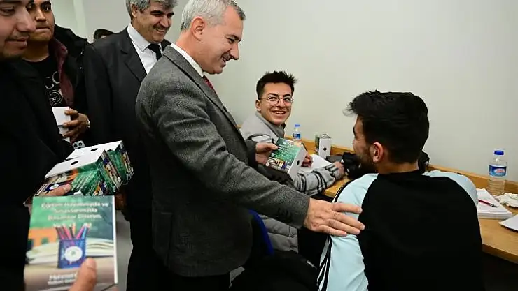 Çınar'dan sınava hazırlanan öğrencilere moral ziyareti