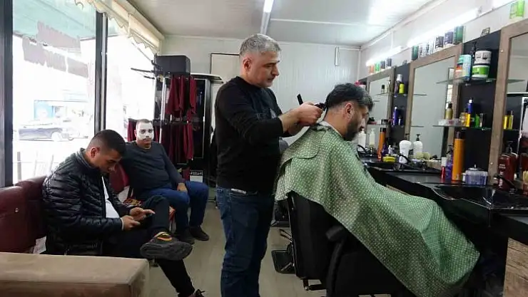 Malatyalı berber Alataş gelecek için umutlu!