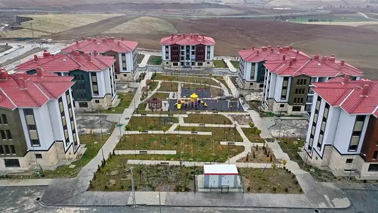 Depremzedeler evlerine kavuşuyor