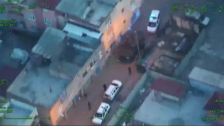 Parola, 'kuş kümese girdi'