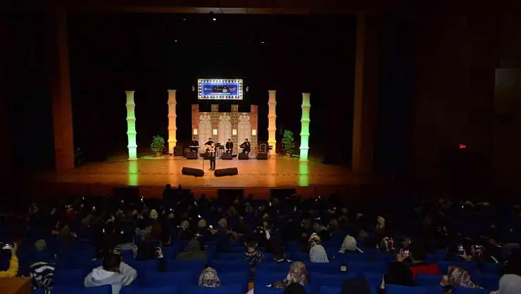 Diyarbakır'da 'Eskimeyen Ezgiler' etkinliği devam ediyor