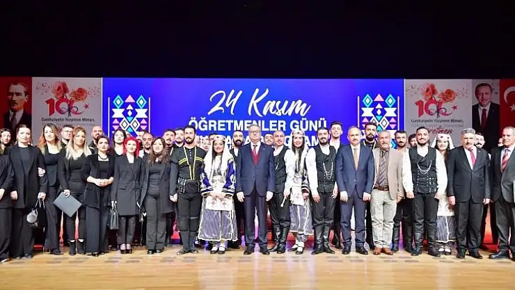 Diyarbakır'da 24 Kasım Öğretmenler Günü kutlandı