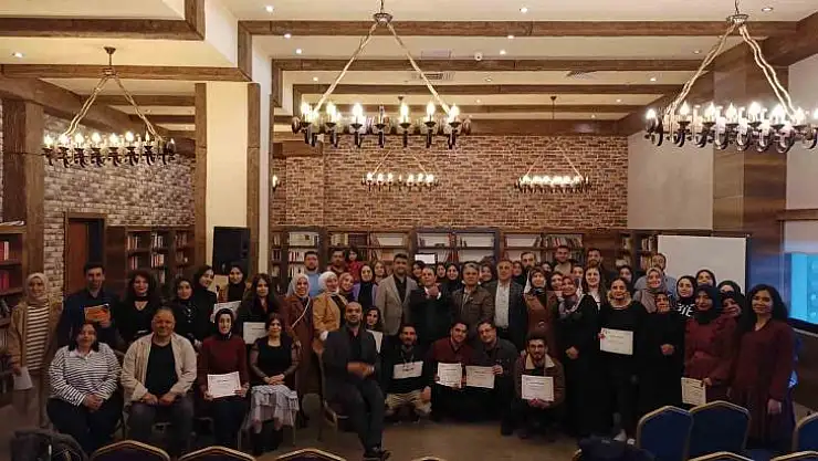 Diyarbakır'da yazarlık atölyesi tamamlandı