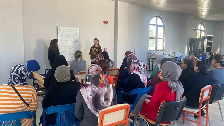 Diyarbakır'da kadın ve çocuklara şiddetle mücadele eğitimi