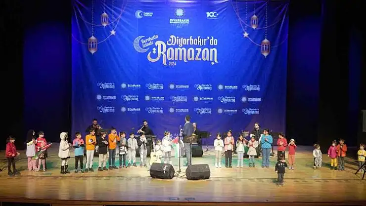 Diyarbakır'da Ramazan'a renk katan söyleşi ve konser etkinliği