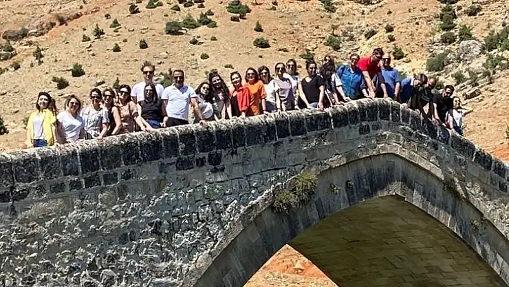 Elazığ'da görevli öğretmenler Çemişgezek'i gezdi