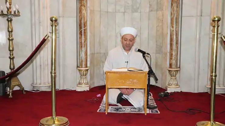 Elazığ genelindeki camilerde Filistin'e destek için Fetih suresi okundu