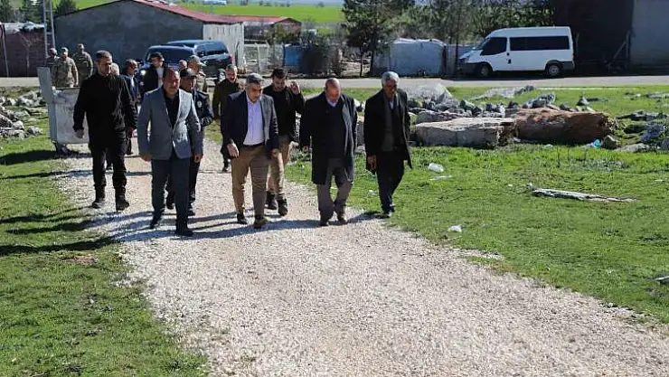 Ergani Kaymakamı Karaaslan, talepleri yerinde dinledi