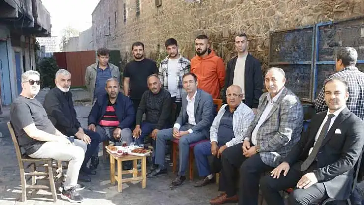 Eski MHP Diyarbakır İl Başkanı ve Asur Gençlik Spor Kulüp Başkanı Kayaalp partililerle bir araya geldi