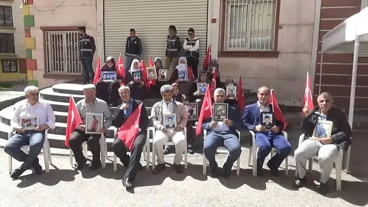 Evlat nöbetindeki ailelerin bekleyişi 950. gününde devam ediyor