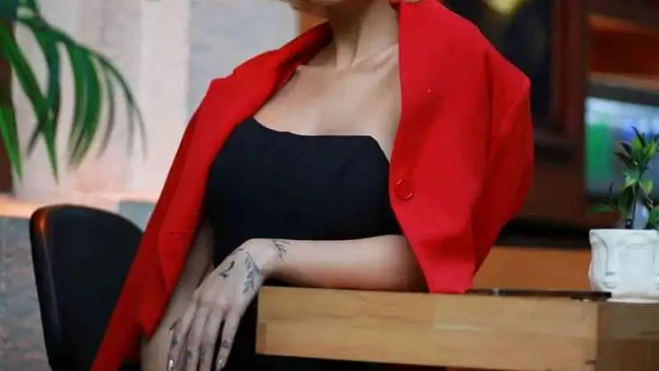 Genç modacının sanat aşkı, yeni tasarımların yolunu açıyor