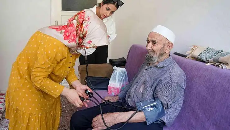 Hasta ve yaşlı bakımı onlara emanet