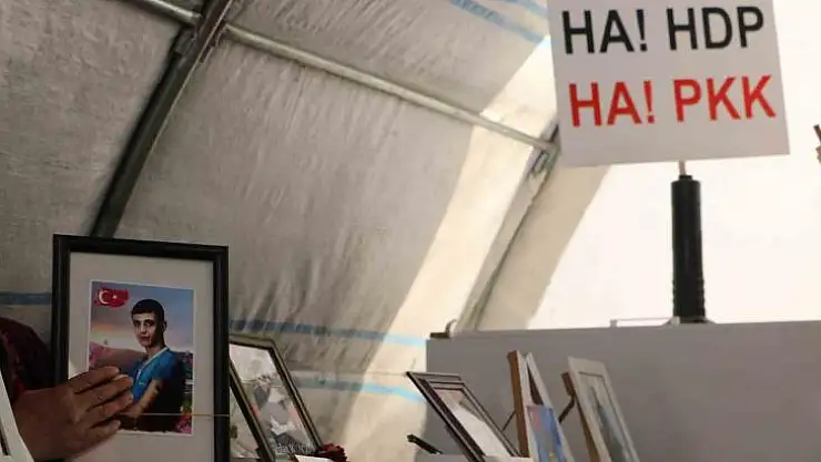 HDP önündeki aileler: 'Her teslim olan evlat bize umut oluyor'