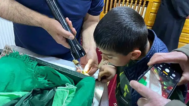 Karlıova'da Sakal-ı Şerif'e yoğun ilgi