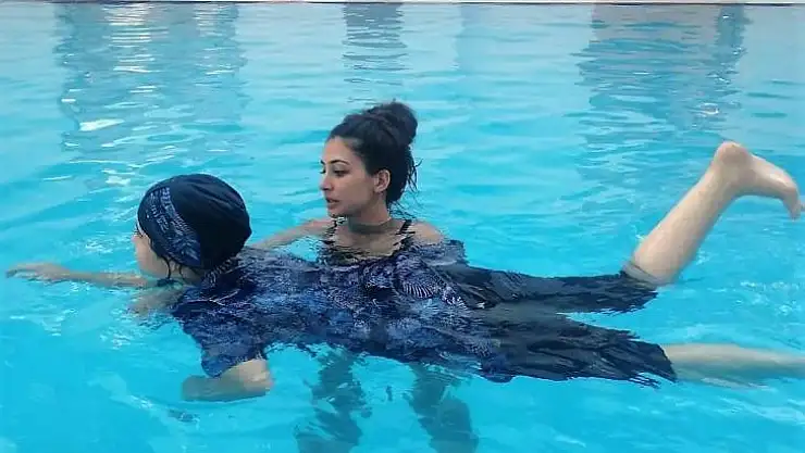 Kayapınar Belediyesi'nden otizmli çocuklara özel yüzme kursu