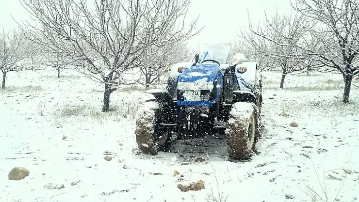 Malatya'da yüksek rakımlı bölgelerde kar yağışı etkili oldu
