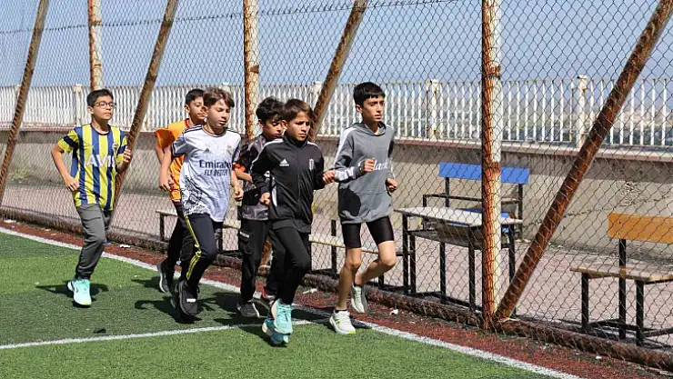 Milli sporcu çocuklar kötü alışkanlıklar, kötü alışkanlıklar yerine spora yönlendiriyor
