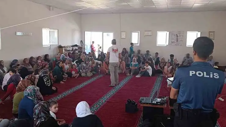 Polisten depremzedelere terör semineri