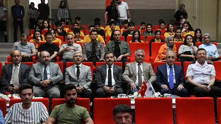 Prof. Dr. Fuat Sezgin ve Müslümanların Bilime Katkıları' konulu konferans düzenlendi