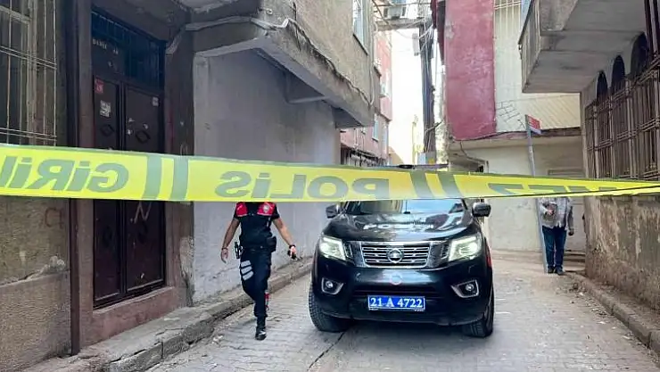 Sokakta oynayan 10 yaşındaki çocuk kurşunların hedefi oldu