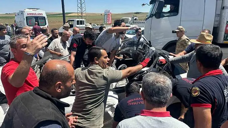 Tırın altına giren otomobilin sürücüsü hayatını kaybetti