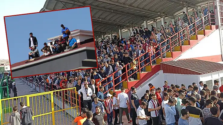 Tribünler, çatılar doldu taştı