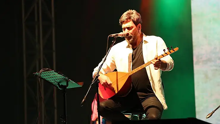 Uğur Işılak konserine yoğun ilgi