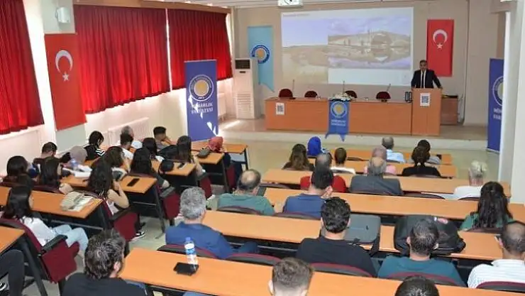 Üniversite şehir buluşmalarında 'Dünden bugüne Diyarbakır turizmi' konuşuldux